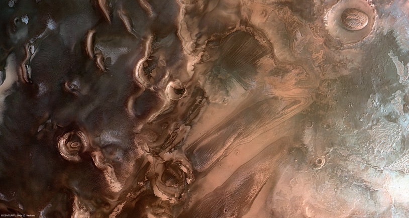 Image du pôle sud de Mars réalisée grâce aux données de Mars Express en janvier 2011. Crédits : ESA.